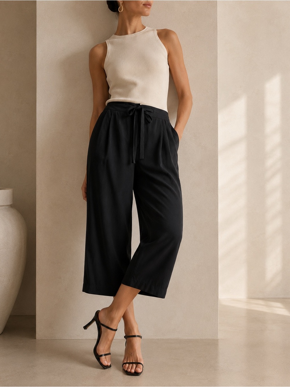 Wilfred Aritzia Black 100% Silk Tie Waist Cropped Pants Size 2